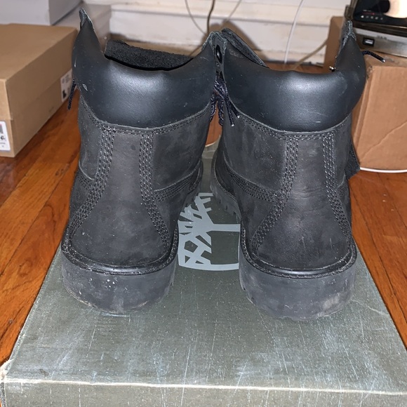 Black Timberland Boots - Picture 4 of 5